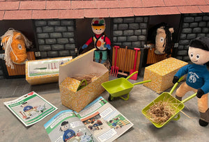Crafty Ponies Stable / Muck Out Set