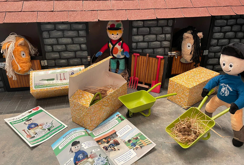 Crafty Ponies Stable / Muck Out Set